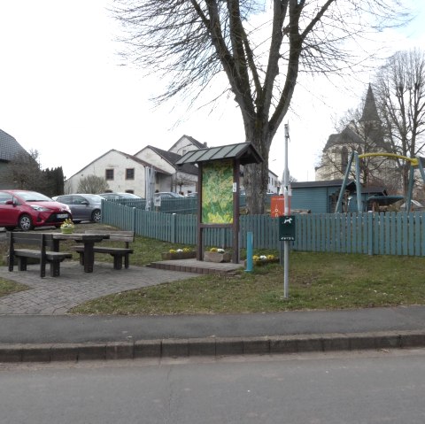 E-Bike-Ladestation Lasel Wanderparkplatz, © Tourist-Information Prümer Land E-Bike-Ladestation Lasel Wanderparkplatz, © Tourist-Information Prümer Land