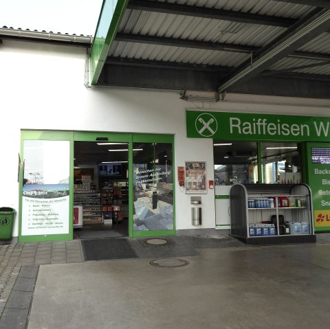 Raiffesienmarkt Tankstelle Prüm, © Tourist-Information Prümer Land Raiffesienmarkt Tankstelle Prüm, © Tourist-Information Prümer Land