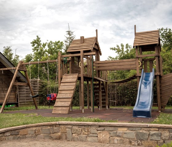 Spielplatz, © TI-Prüm/ Altes Backhaus Diana Hens Spielplatz, © TI-Prüm/ Altes Backhaus Diana Hens