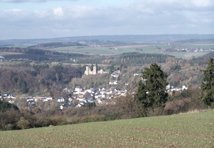 Panorama Schönecken, © Tourist-Information Prümer Land/Naturpark Nordeifel Geschäftsstelle Prüm Panorama Schönecken, © Tourist-Information Prümer Land/Naturpark Nordeifel Geschäftsstelle Prüm