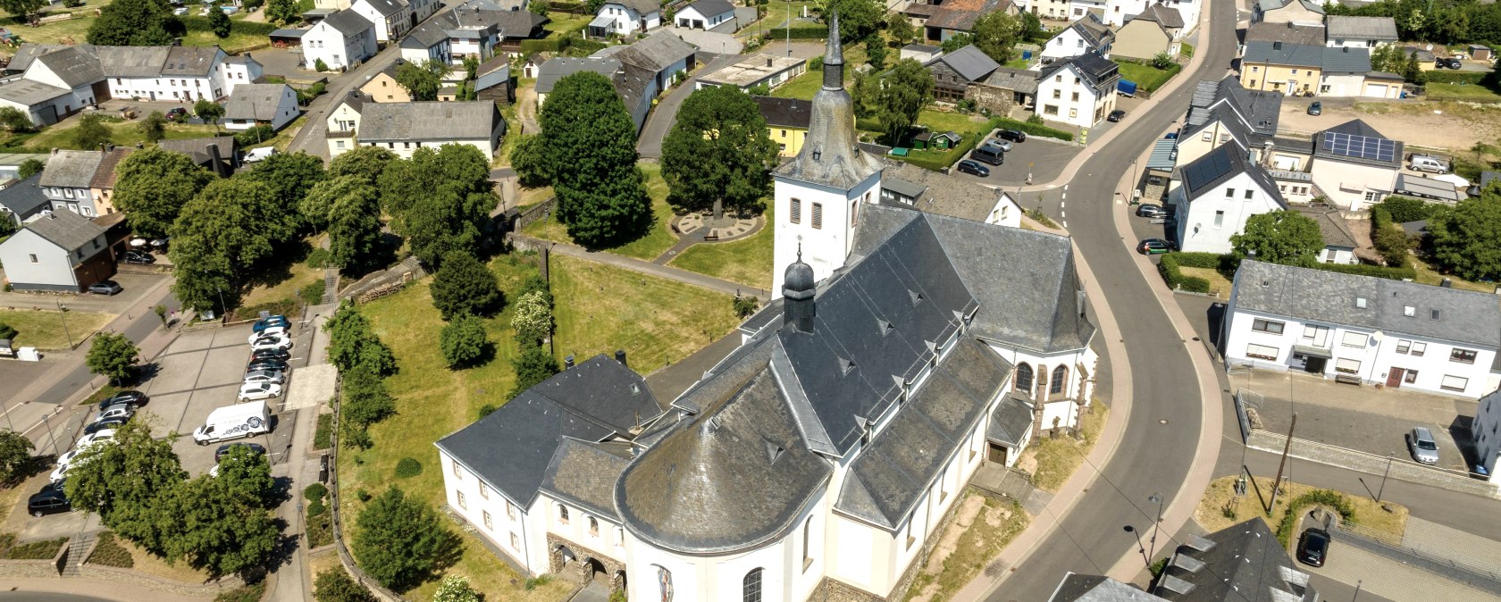 Bleialf Pfarrkirche Sankt Marien, © Tourist-Information Prümer Land/Eifel Tourismus (ET) GmbH, D. Ketz Bleialf Pfarrkirche Sankt Marien, © Tourist-Information Prümer Land/Eifel Tourismus (ET) GmbH, D. Ketz