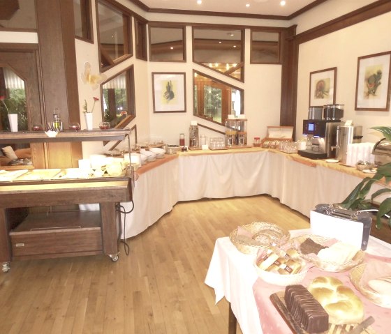 Frühstück, © Hotel-Rest. Schoos Frühstück, © Hotel-Rest. Schoos