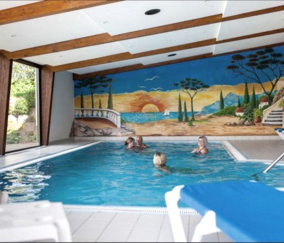 Hallenbad, © Hotel-Rest. Schoos Hallenbad, © Hotel-Rest. Schoos