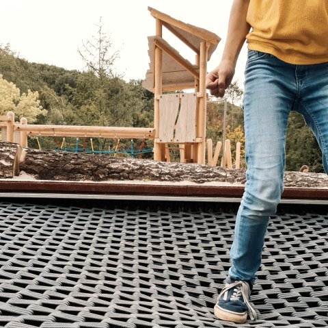 Trampoline Eifel-Zoo, &copy; Tourist-Information Pr&uuml;mer Land, Sebastian Wiesen