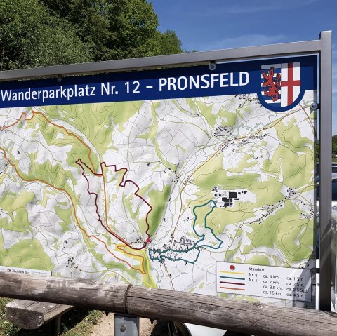 Pronsfeld, Wanderparkplatz Nähe Wohnmobilstellplat, © Tourist-Information Prümer Land
