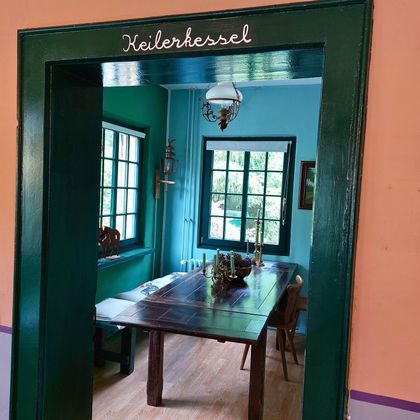 Innenansicht des Gastraums in der Hubertus Stube