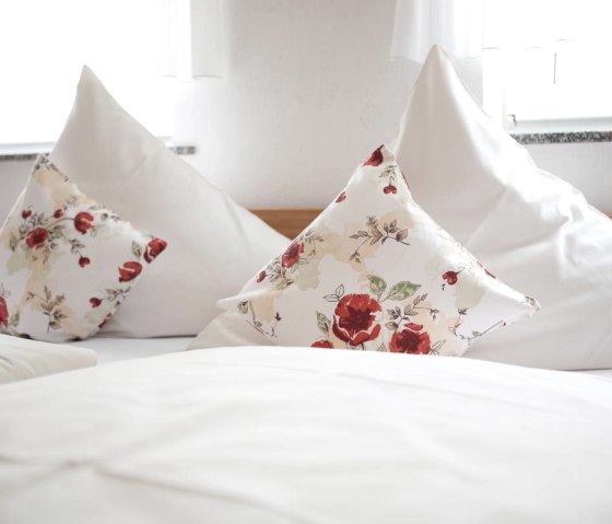 Doppelzimmer, &copy; Hotel-Rest. Schoos