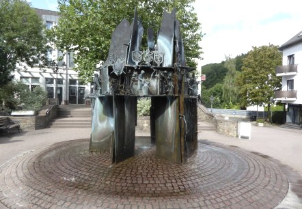 Brunnen am Teichplatz, Pr&uuml;m, &copy; Tourist-Information Pr&uuml;mer Land