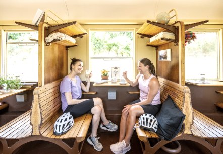 Kaffeepause im Café Stullwerk, Eisenbahnmuseum, © Eifel Tourismus GmbH, Dominik Ketz