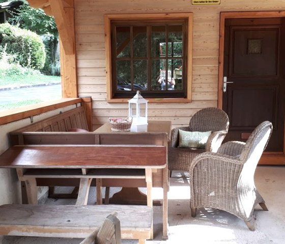 &Uuml;berdachter Freisitz