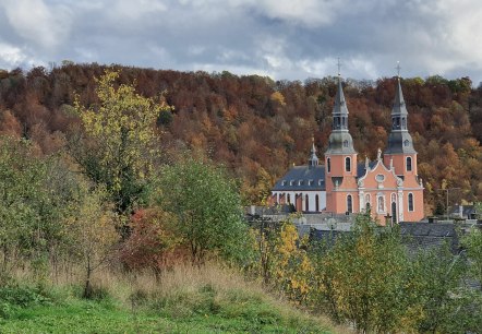Herbstliches Prüm Blick auf Basilika, © Tourist-Information Prümer Land, Sebastian Wiesen