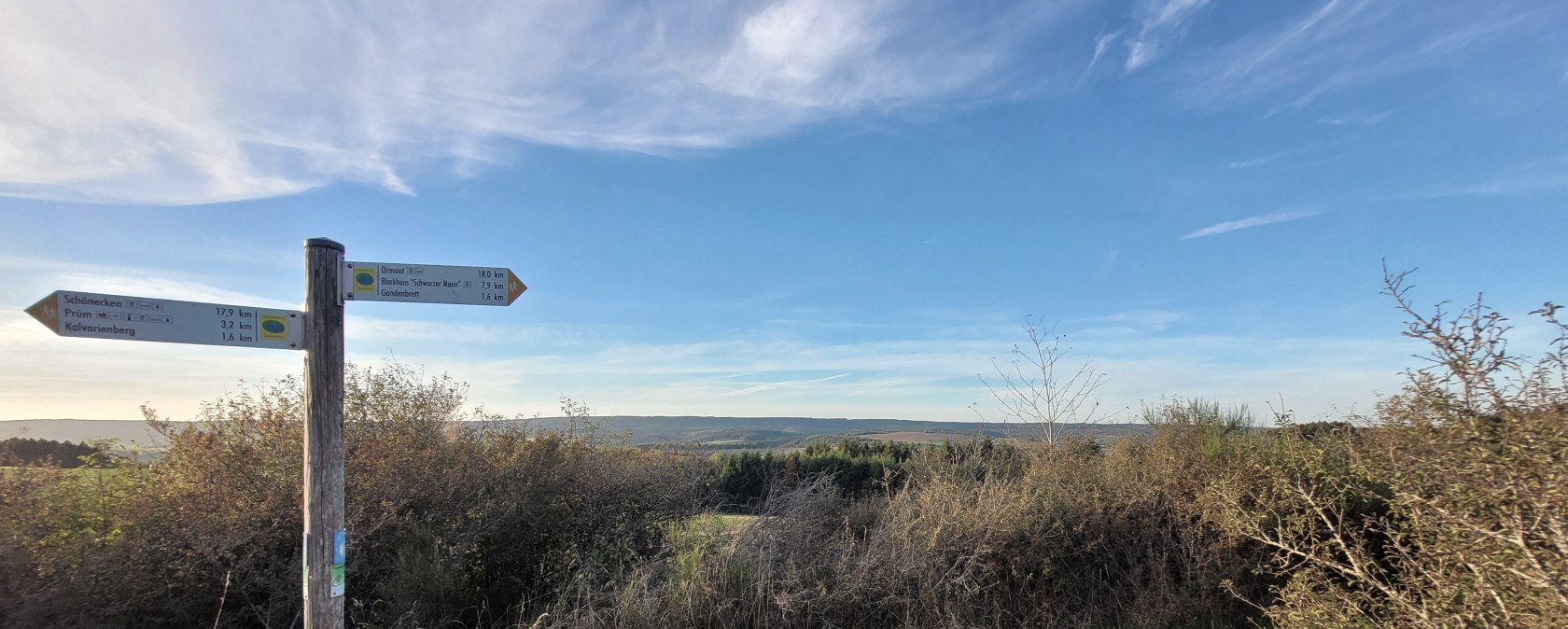 Wandern Schneifelpfad, &copy; Tourist-Information Pr&uuml;mer Land Sebastian Wiesen