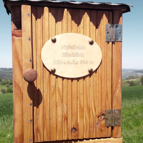 Gipfelbuch, © Tourist-Information Prümer Land/ Elke Dahm