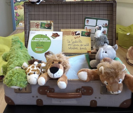 Geschichten aus dem Koffer, &copy; Tourist-Information Pr&uuml;mer Land/B&uuml;cherei Pr&uuml;m