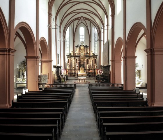 Basilika Pr&uuml;m Innenansicht