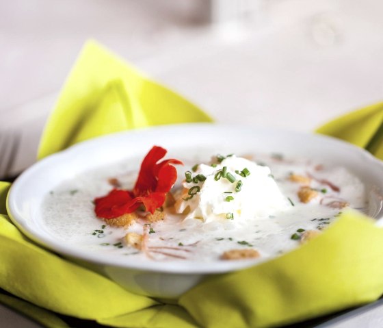 Speisen, &copy; Hotel-Rest. Schoos