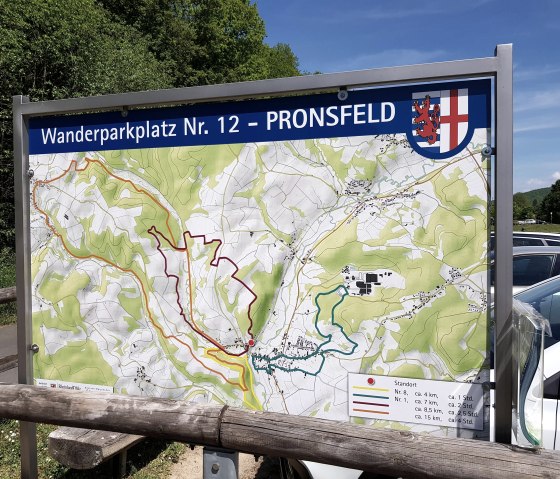 Pronsfeld, Wanderparkplatz N&auml;he Wohnmobilstellplat, &copy; Tourist-Information Pr&uuml;mer Land
