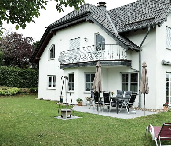 Terrace with sunbathing lawn