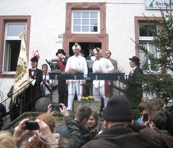 Sch&ouml;necker Eierlage Raffer und L&auml;ufer, Archivfoto, &copy; TI Pr&uuml;mer Land/Junggesellensodalit&auml;t Sch&ouml;necken