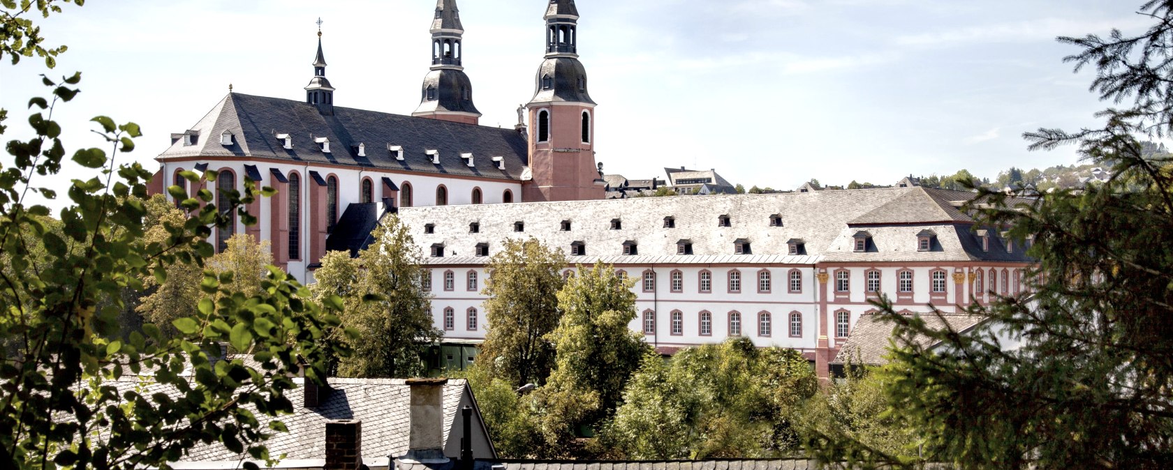 St. Salvator Basilika mit ehemaliger Abtei Pr&uuml;m, &copy; Tourist-Information Pr&uuml;mer Land / PM Studio